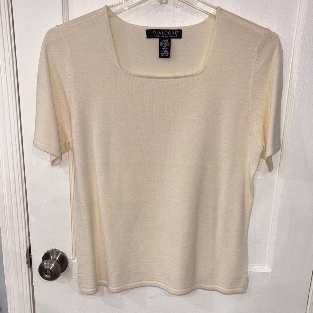 Dialogue Soft Cream Short Sleeve Top